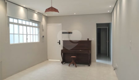 Casa Térrea à venda com 1 quarto em Vila Nivi, São Paulo, SP
