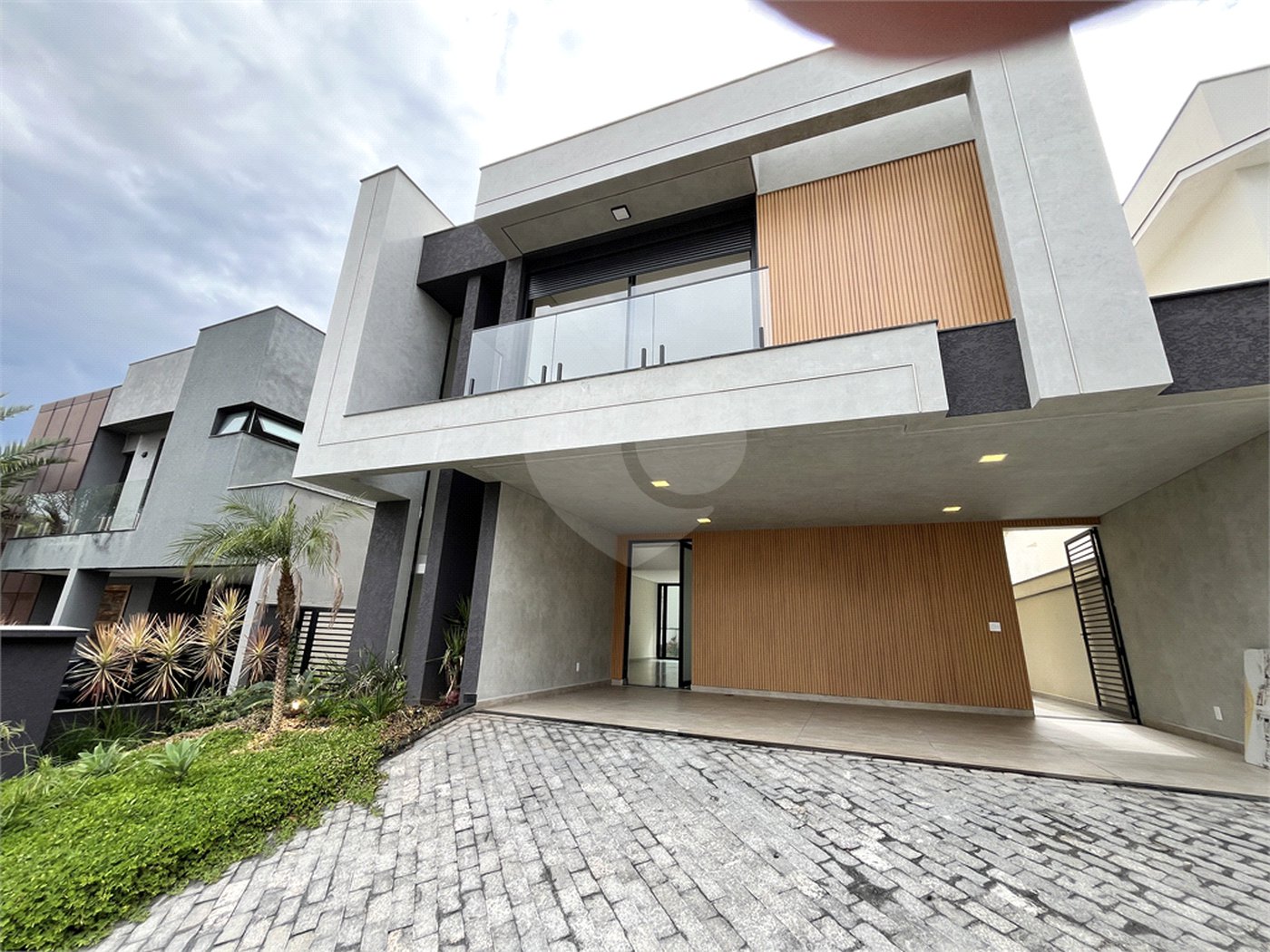 Casa à venda com 4 suítes no condomínio Mont Blanc, Sorocaba - SP