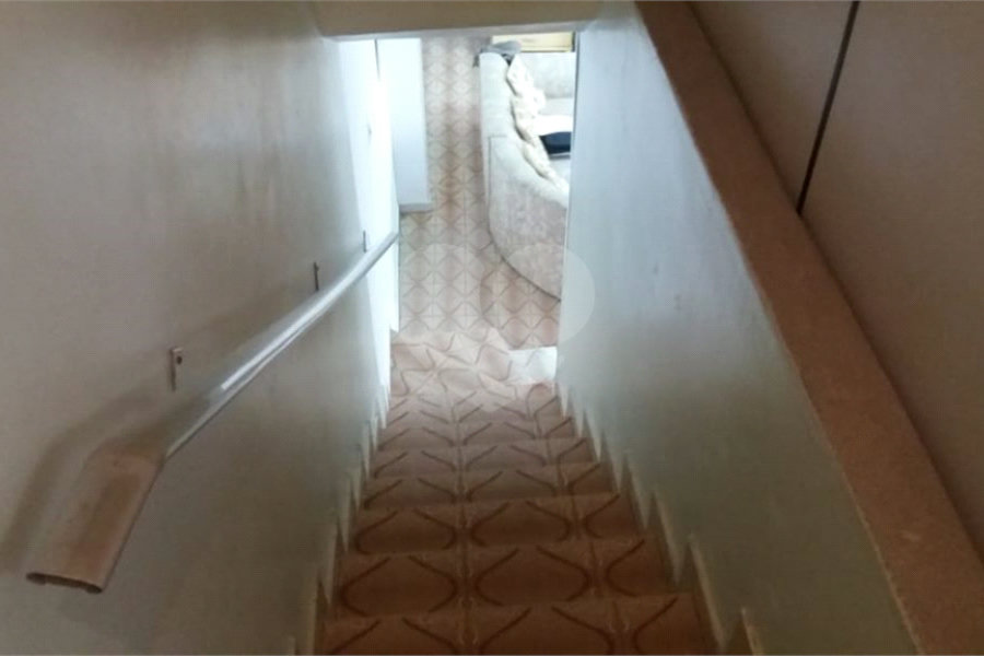 Sobrado à venda com 4 quartos em Jardim Guairaca, São Paulo, SP