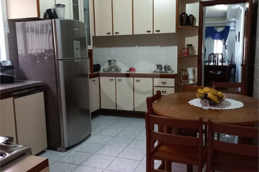 Sobrado à venda com 3 quartos em Tremembé, São Paulo, SP