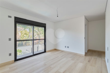 Casa à venda com 4 suítes no condomínio Villa Suiça, São Paulo - SP