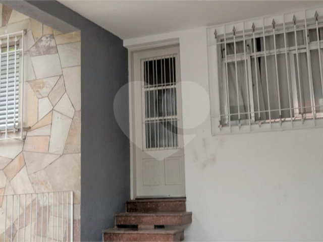Casa à venda com 3 quartos, sendo 1 suíte,  em Jardim Guairaca, São Paulo, SP
