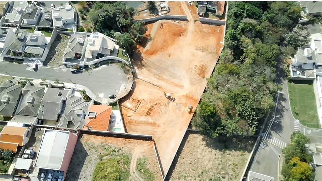 Casa à venda com 3 quartos, sendo 1 suíte, em Vila Capuava, Valinhos, SP