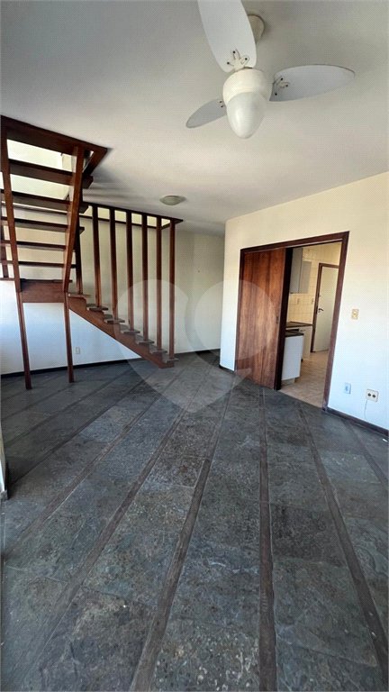 Cobertura à venda com 4 quartos, sendo 2 suítes,  em Braga, Cabo Frio, RJ