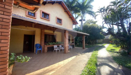 Casa à venda com 3 quartos, sendo 1 suíte,  em Parque Residencial Monte Carlo, Ponta Porã, MS