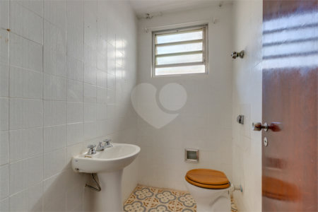 Sobrado à venda com 3 quartos, sendo 1 suíte, em Alto da Boa Vista, São Paulo, SP