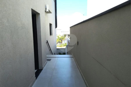 Casa à venda com 3 quartos, sendo 1 suíte, no condomínio Bella Città - Fazenda Rodeio, Mogi das Cruzes - SP