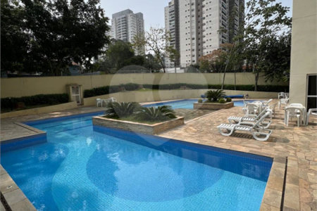 Apartamento à venda com 3 quartos, sendo 1 suíte,  em Parque Reboucas, São Paulo, SP