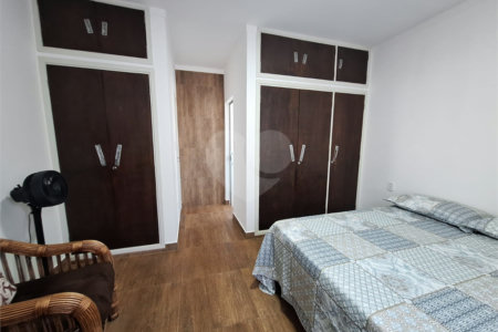 Casa à venda com 2 dormitórios á venda.
