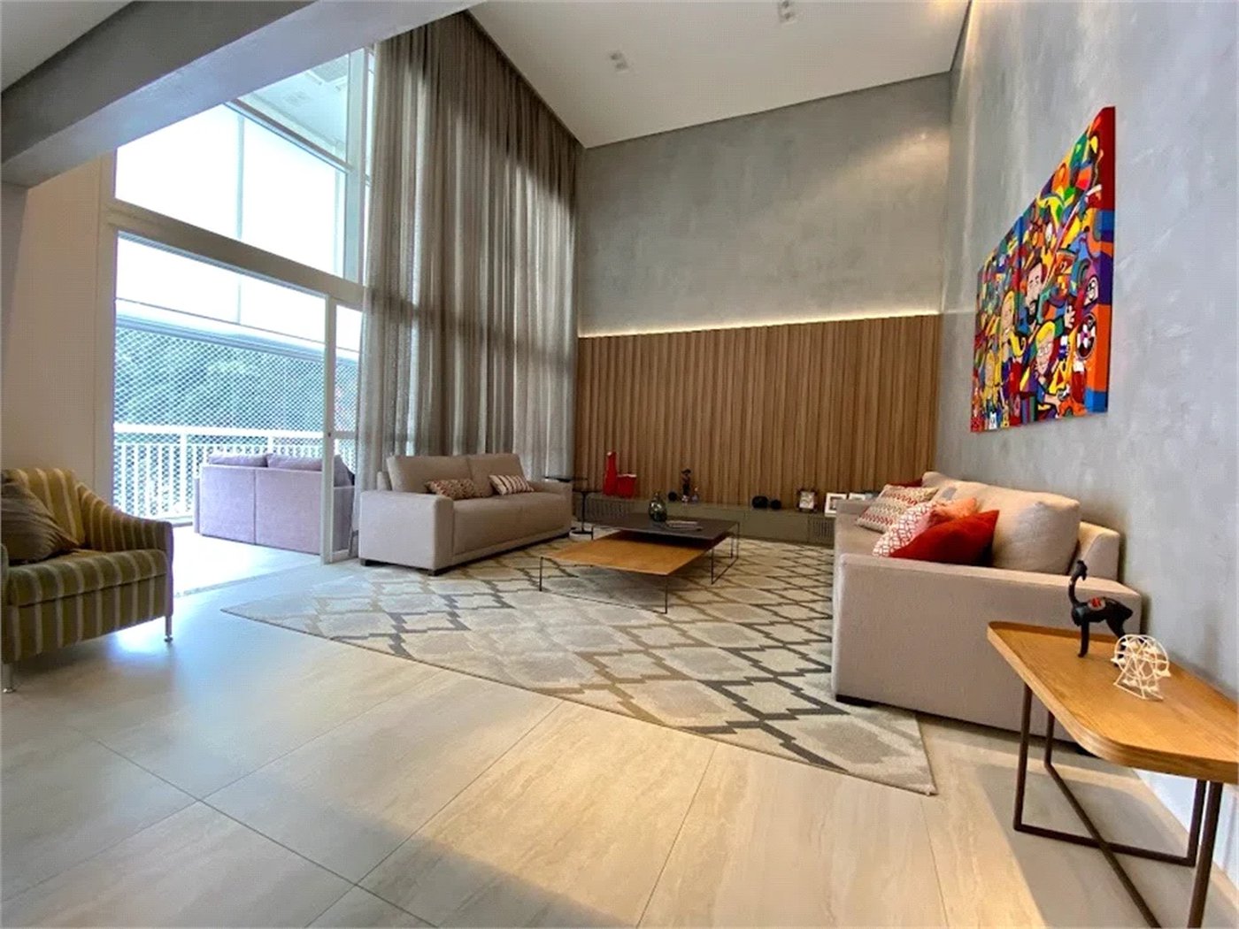 Apartamento à venda com 3 suítes em Vila Suzana, São Paulo, SP