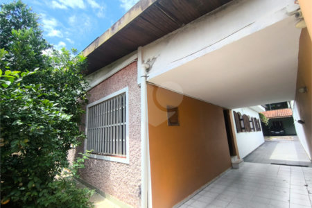 Casa à venda com 5 quartos, sendo 2 suítes, em Jardim Umarizal, São Paulo, SP