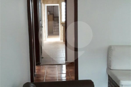 Casa Térrea à venda ou para alugar com 4 quartos, sendo 1 suíte, em Jardim Aeroporto, São Paulo, SP