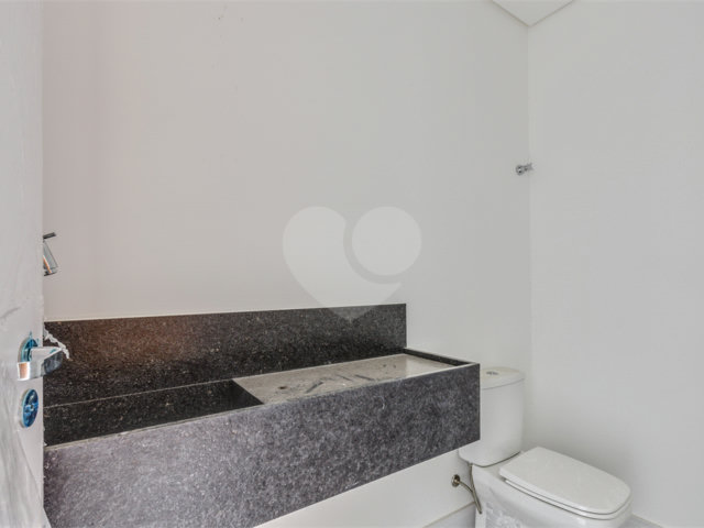 Casa à venda com 4 suítes no condomínio Venezia, São Paulo - SP