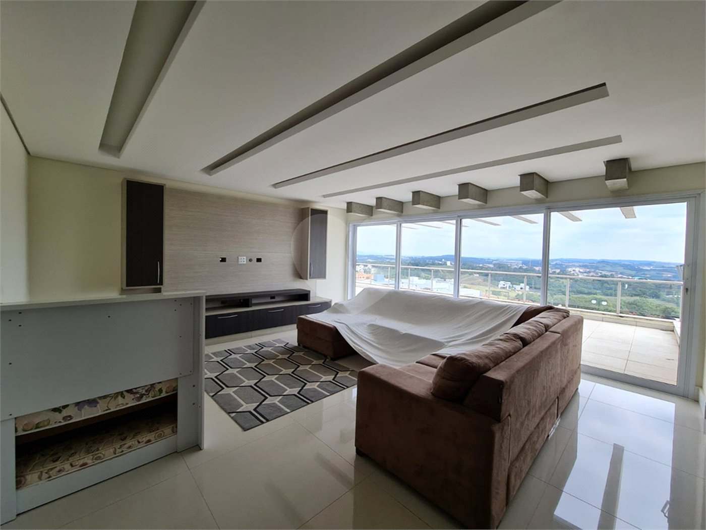Casa à venda ou para alugar com 4 suítes no condomínio Residencial Jardim Primavera, Louveira - SP