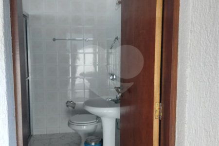 Sobrado à venda com 4 suítes em Vila Nova Socorro, Mogi das Cruzes, SP