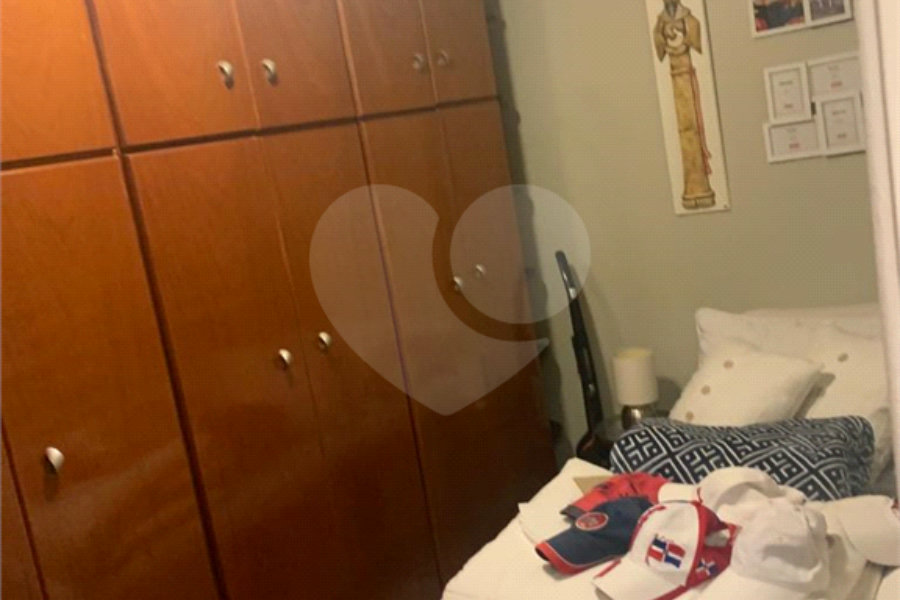 Sobrado à venda com 4 quartos, sendo 1 suíte, em Parada Inglesa, São Paulo, SP
