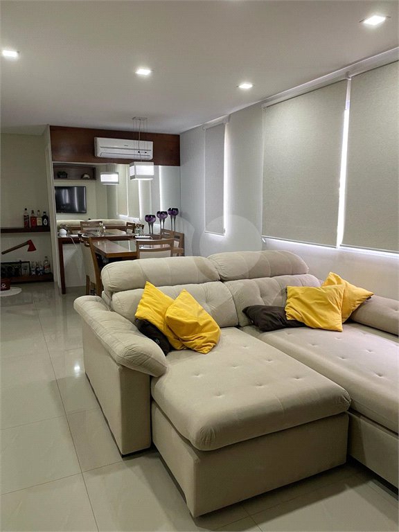 Casa à venda com 3 suítes no condomínio Tamboril, São Paulo - SP