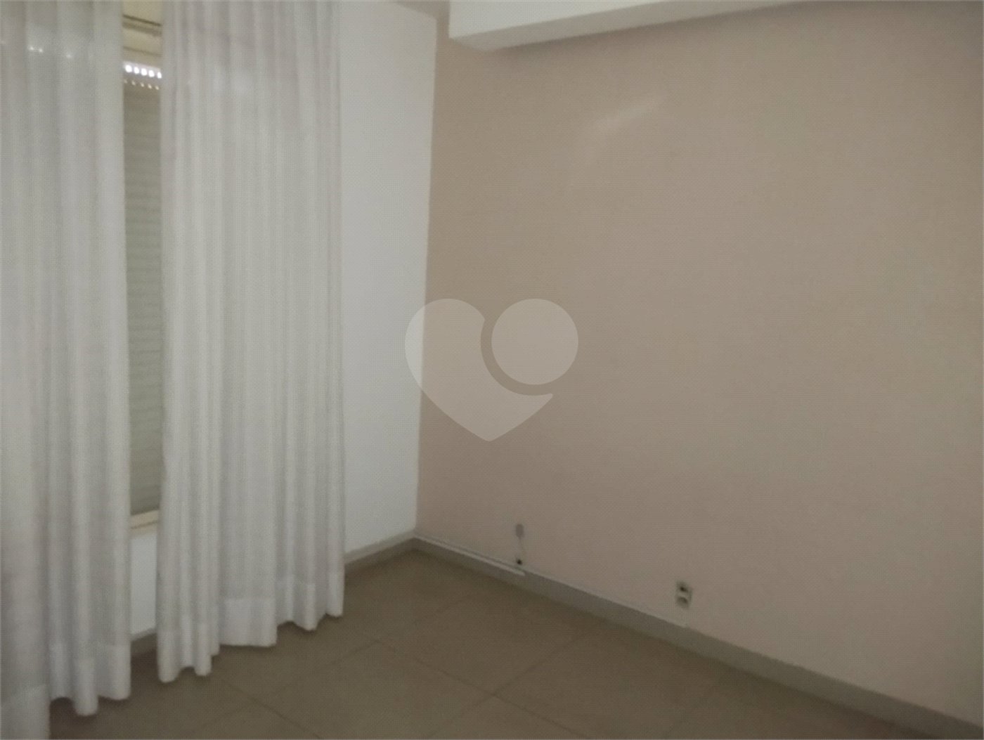 Apartamento à venda com 3 quartos, sendo 1 suíte, no Centro, Araraquara, SP