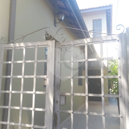 Casa à venda ou para alugar com 3 quartos, sendo 2 suítes,  no Centro, Vinhedo, SP