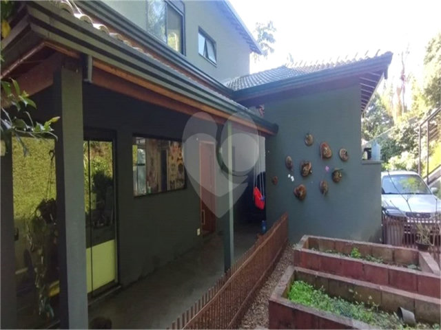 Casa à venda com 3 suítes no condomínio Sausalito, Mairiporã - SP