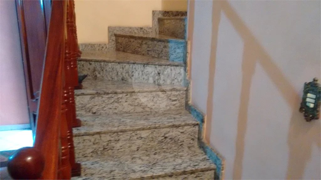 Sobrado à venda com 3 quartos, sendo 1 suíte, em Vila Galvão, Guarulhos, SP