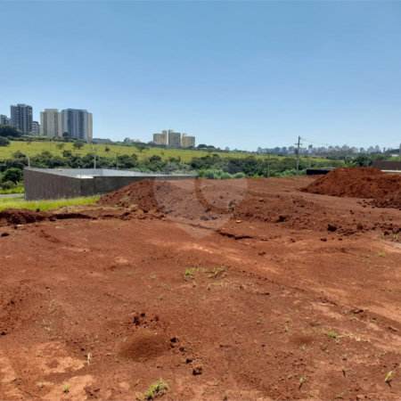 Terreno à Venda no Bairro Salto do Monjolinho -São Carlos/SP