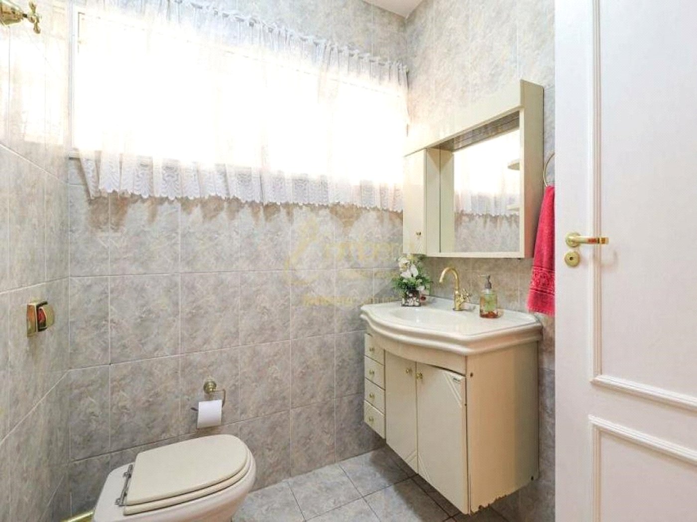 Casa à venda com 4 quartos, sendo 2 suítes, em Jardim Trussardi, São Paulo, SP