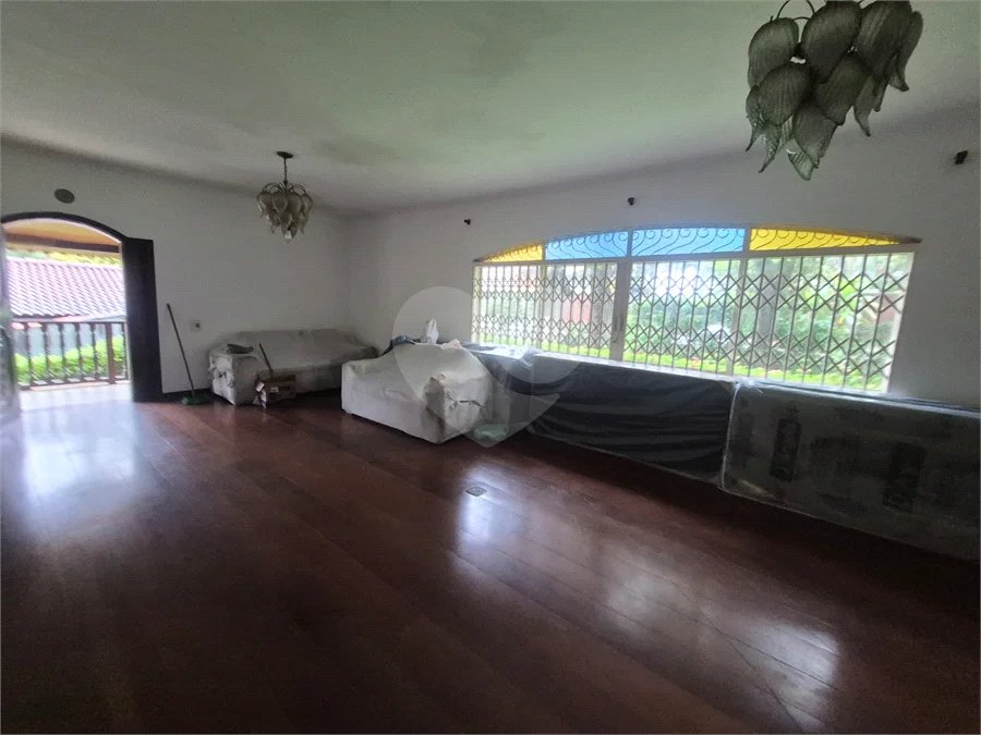 Sobrado à venda ou para alugar com 3 suítes em SERRA DA CANTAREIRA, Mairiporã, SP