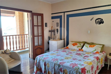 Sobrado à venda com 3 quartos, sendo 1 suíte, em Jardim Saira, Sorocaba, SP