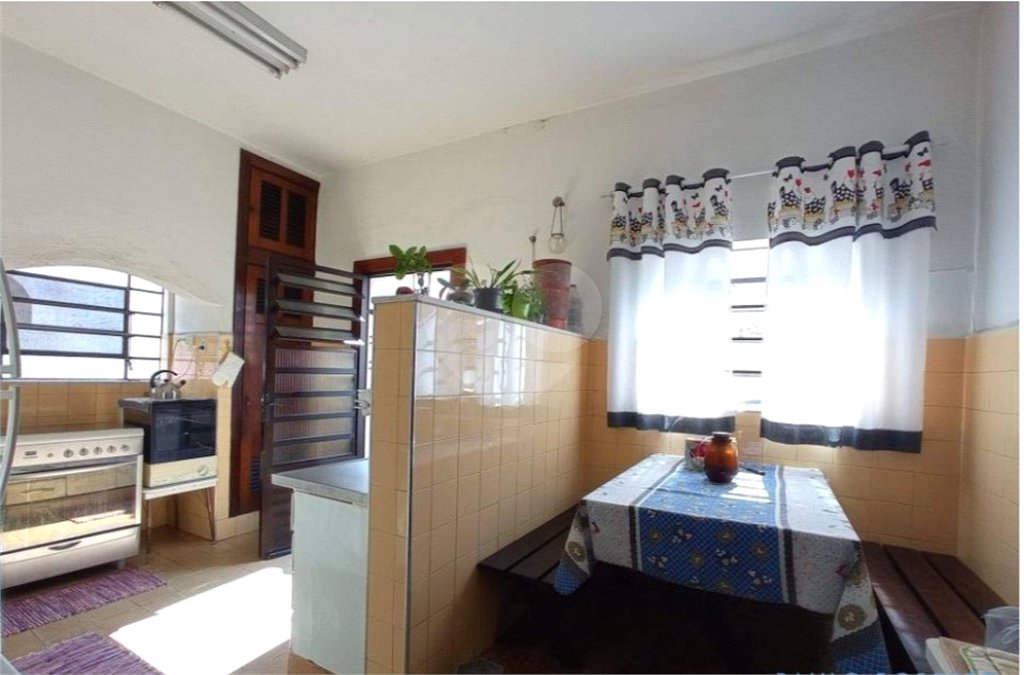 Casa à venda com 4 quartos, sendo 1 suíte,  em Lapa, São Paulo, SP
