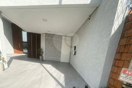 Casa à venda com 3 quartos, sendo 1 suíte, no condomínio Horto Florestal II, Sorocaba - SP