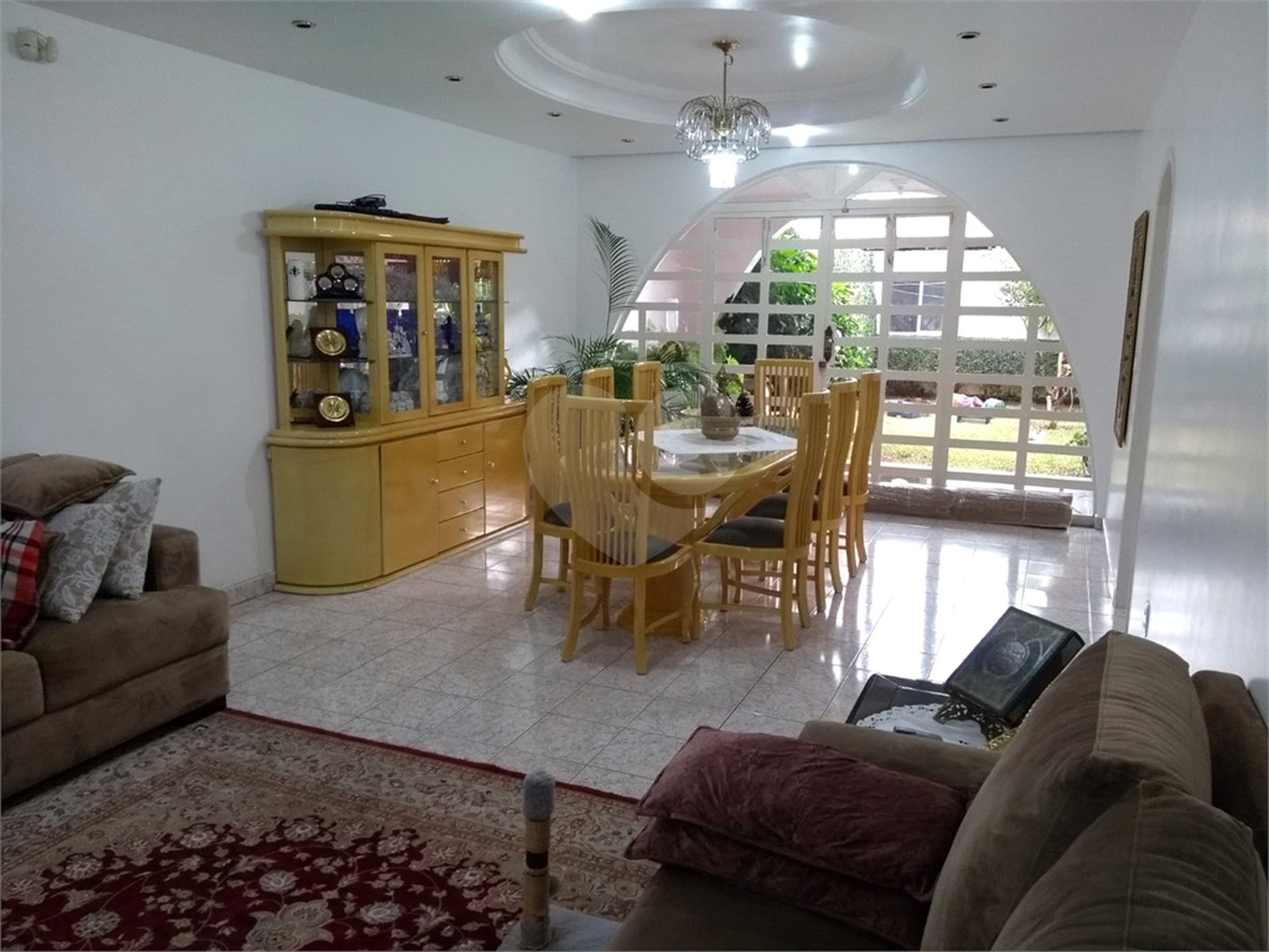 Sobrado à venda com 3 suítes em Jardim Realce, Suzano, SP