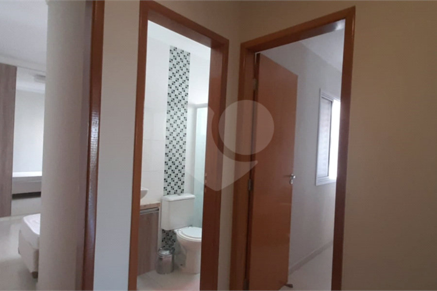 Casa à venda com 3 quartos, sendo 2 suítes, no condomínio Mário Araújo, São Paulo - SP