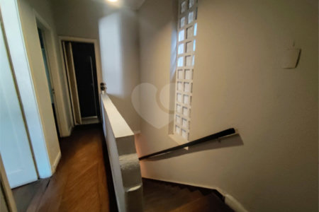 Sobrado à venda com 3 quartos, sendo 1 suíte, em Vila Pompéia, São Paulo, SP