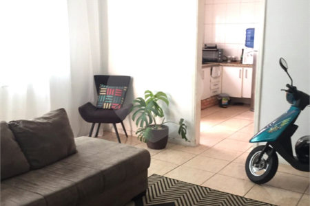 Casa à venda com 2 quartos, sendo 1 suíte,  em Vila Assis, Sorocaba, SP