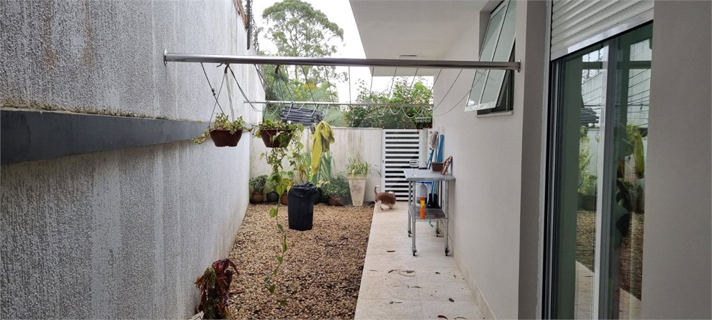 Casa à venda com 5 quartos, sendo 2 suítes, no condomínio Swiss Park, São Bernardo do Campo - SP