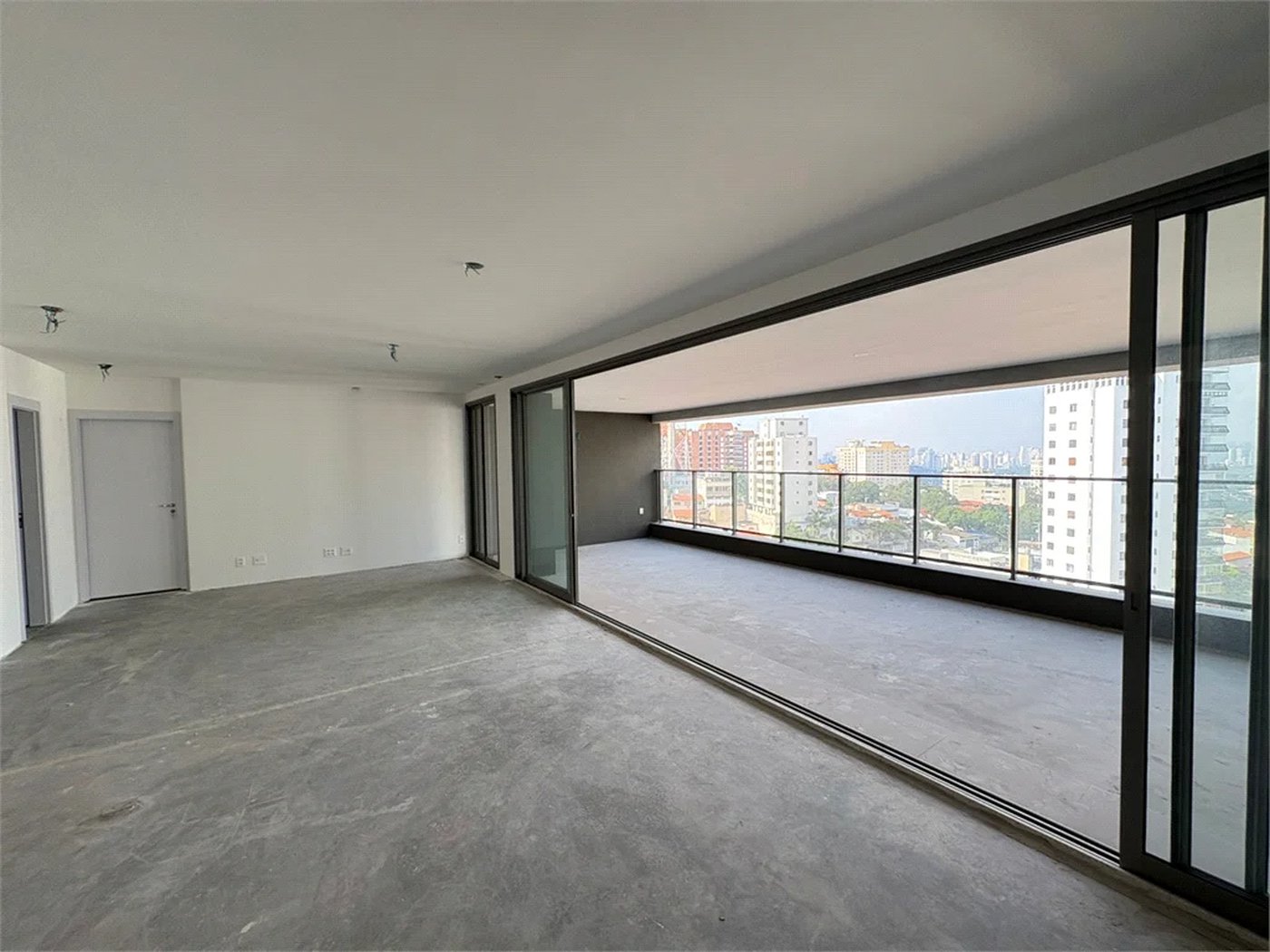 Apartamento à venda com 3 suítes em Alto da Lapa, São Paulo, SP