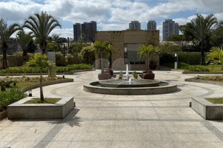 Apartamento à venda com 4 quartos, sendo 3 suítes, em Campo Grande, São Paulo, SP