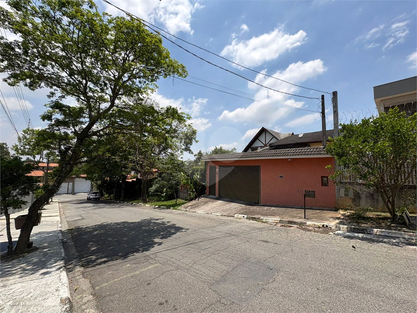 Casa Térrea à venda com 3 quartos, sendo 1 suíte,  em Vila Áurea, Poá, SP