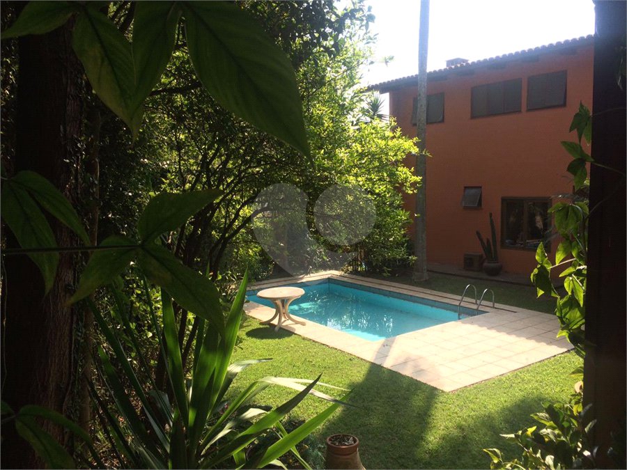 Casa à venda ou para alugar com 4 quartos, sendo 2 suítes, em Jardim Guedala, São Paulo, SP