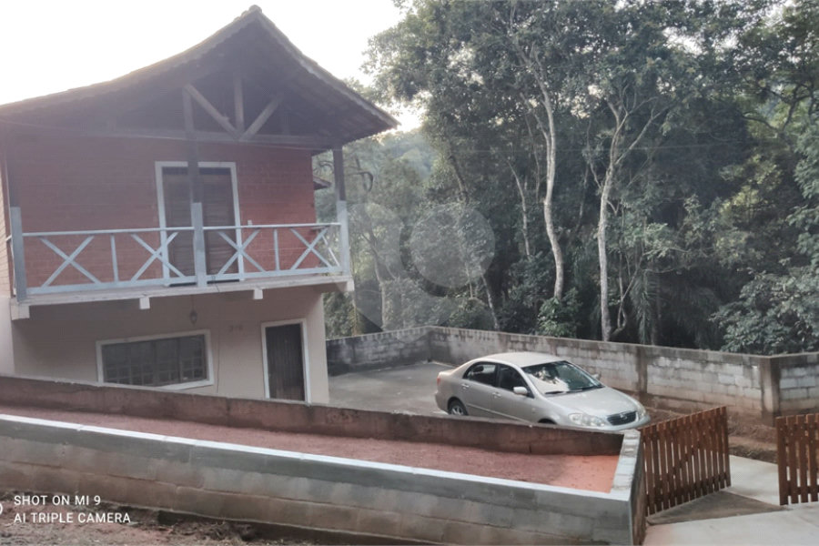 Casa à venda com 4 quartos, sendo 3 suítes, no condomínio Sausalito, Mairiporã - SP