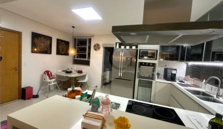 Apartamento à venda com 3 quartos, sendo 1 suíte,  em Cambuci, São Paulo, SP
