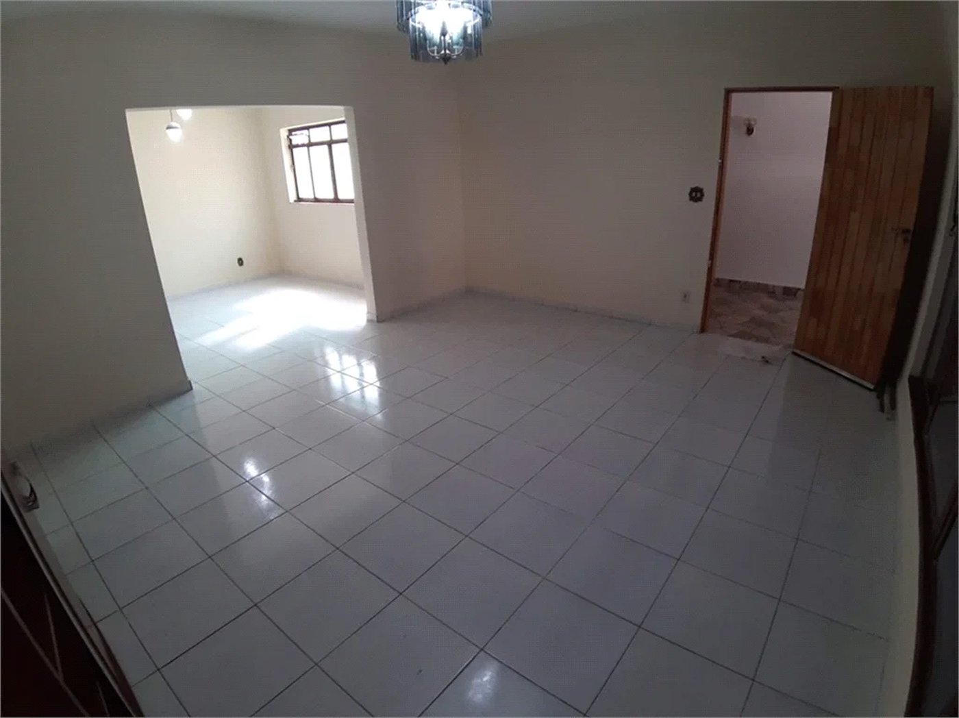 Casa à venda com 3 quartos, sendo 1 suíte,  em Vila Gomes, São Paulo, SP