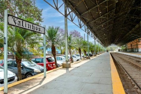 Casa à venda com 3 quartos, sendo 2 suítes,  no condomínio Terras do Oriente, Valinhos - SP
