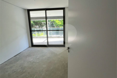 Apartamento à venda com 4 suítes em Sumaré, São Paulo, SP