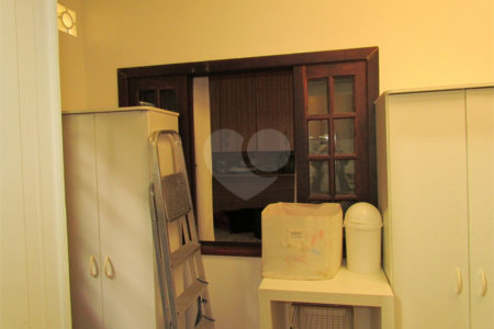 Casa de Vila à venda com 4 quartos, sendo 1 suíte, em Chácara Monte Alegre, São Paulo, SP