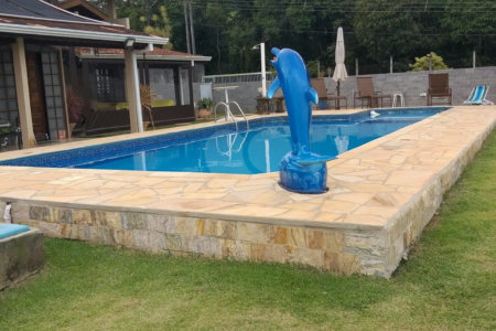 Chácara à venda com 3 suítes em Ribeirão dos Porcos, Atibaia, SP