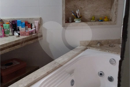 Casa à venda com 3 quartos, sendo 2 suítes, em Capela, Vinhedo, SP
