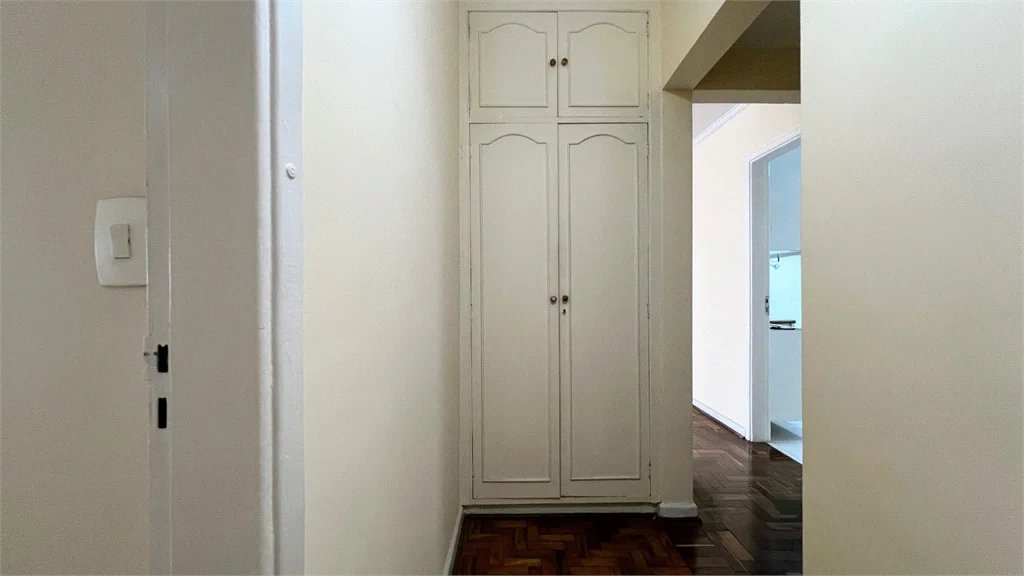 Apartamento à venda com 3 quartos, sendo 1 suíte,  em Pinheiros, São Paulo, SP