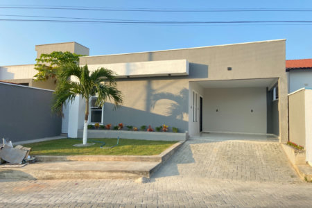 Casa à venda com 3 quartos, sendo 2 suítes, no condomínio PORTO LAGOA, Aquiraz - CE